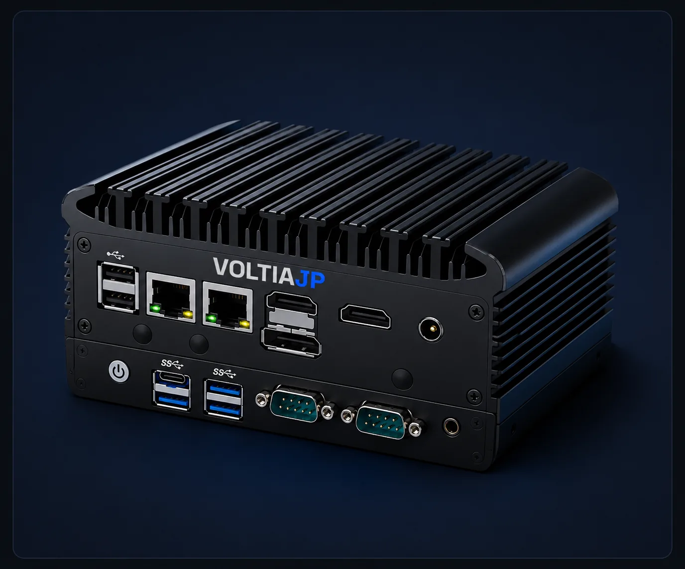 Equipo industrial Voltia Edge: computador de borde fanless con disipador pasivo y panel de puertos (USB, Ethernet, HDMI, DisplayPort y serie RS-232).